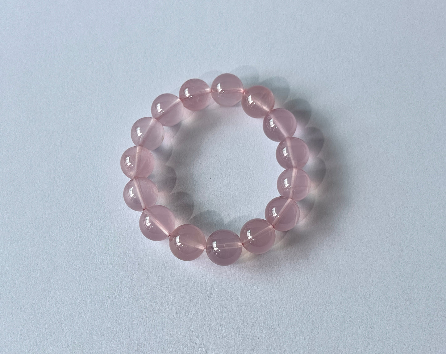 Rose quartz (水透体粉晶)