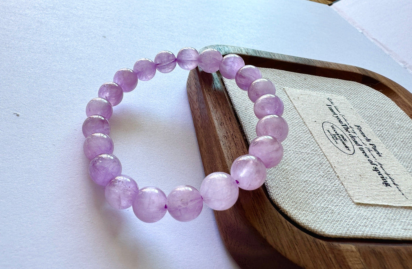 Kunzite （貓眼紫鋰輝）